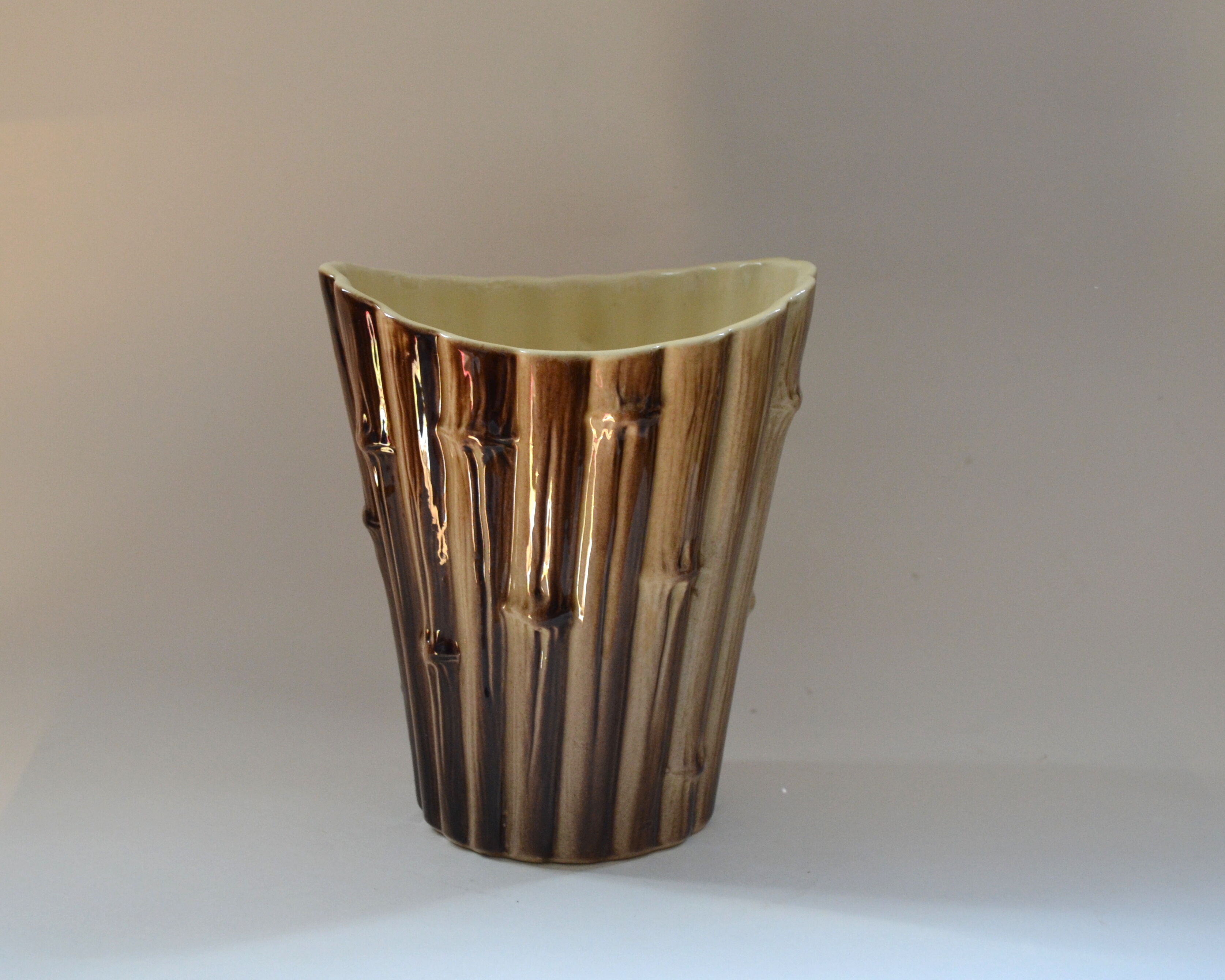 Vase Saint-Clément décor bambou rotin