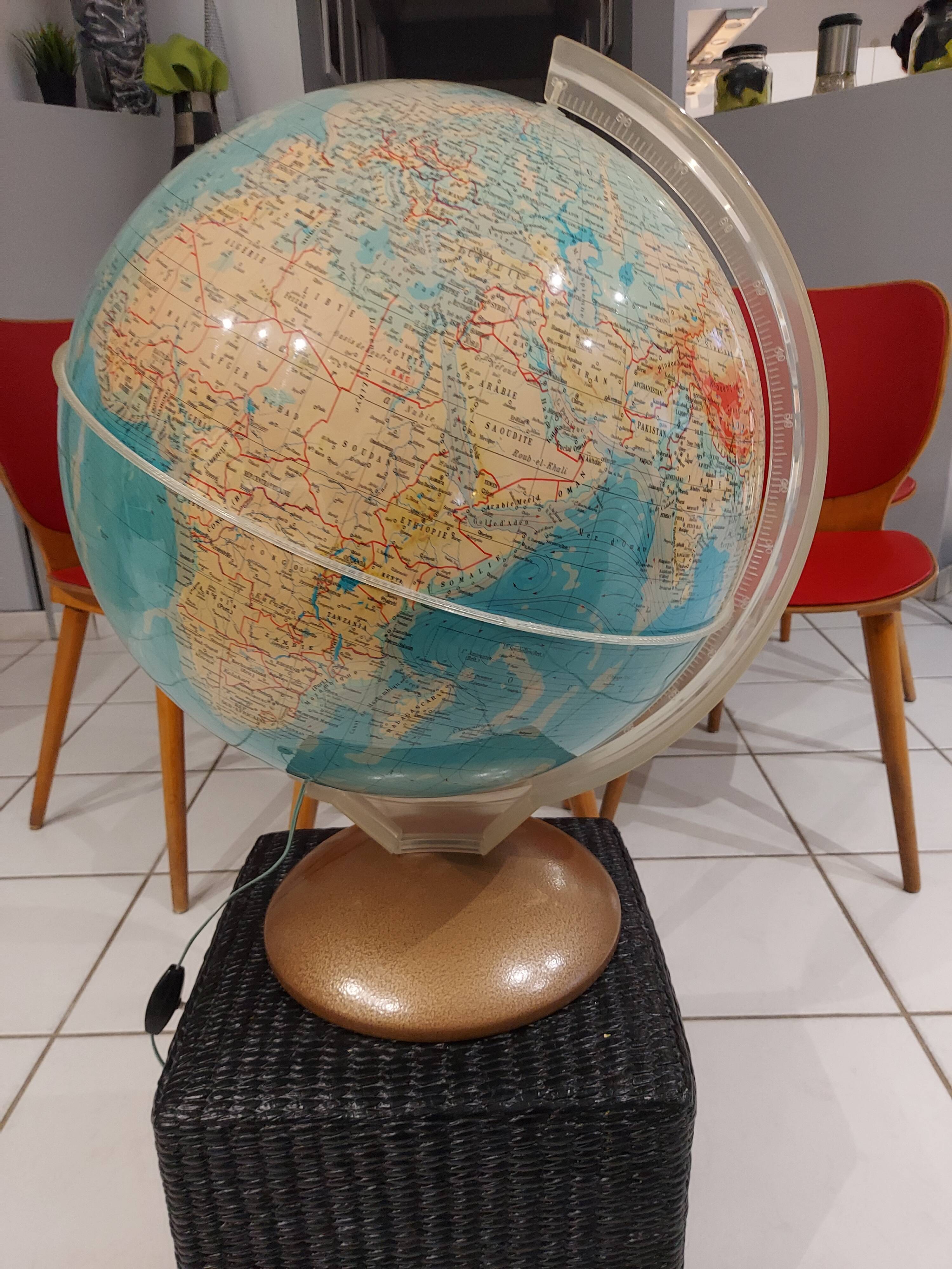 Great world world vintage globe 1950s