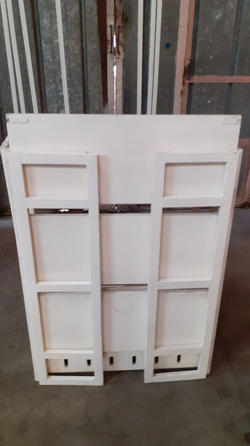 Folding vintage shelf