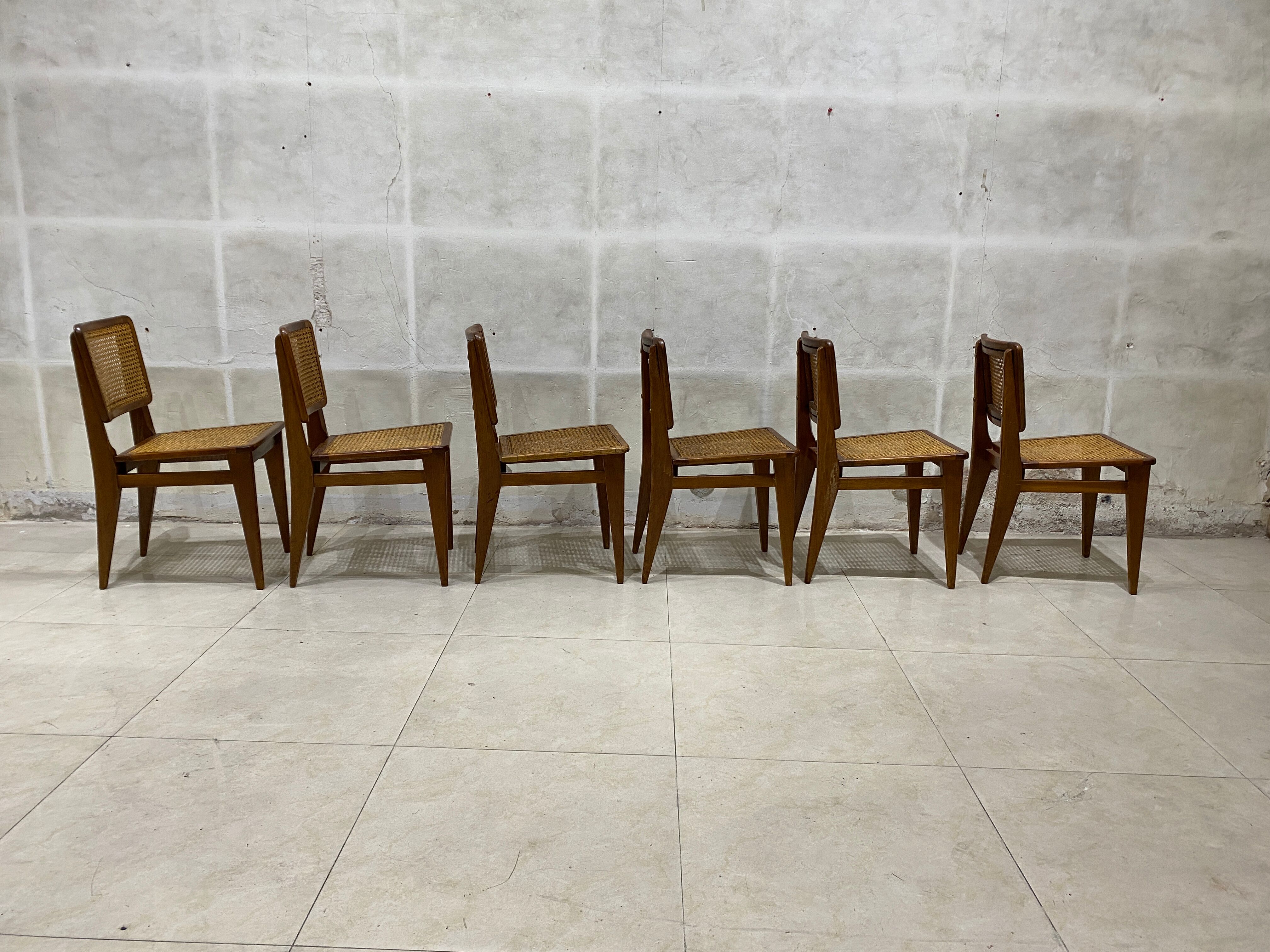 Série de six chaises cannées