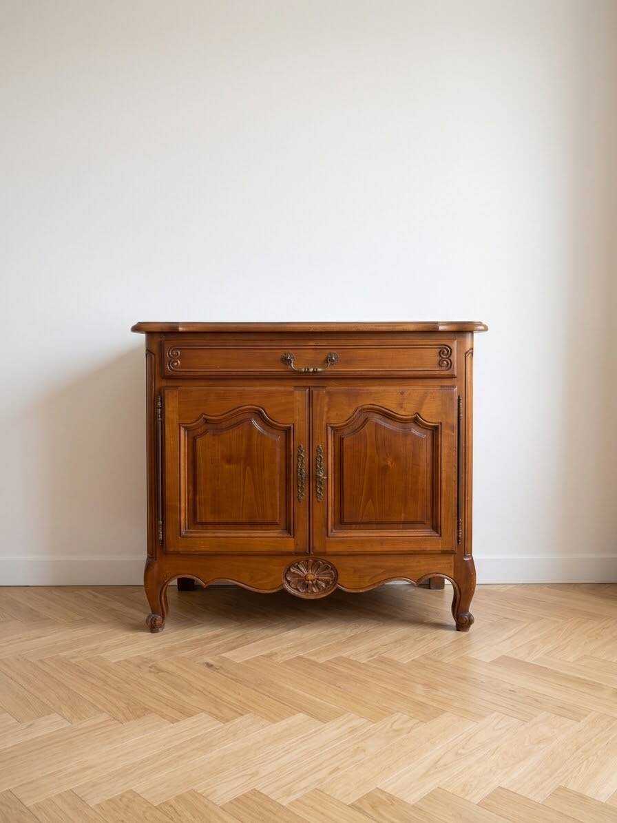 Small Louis XV style wooden buffet