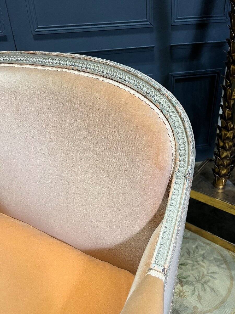 Marquise / Small Sofa From the Napoleon III Period in Painted Wood, Finely Carved - 19th Century