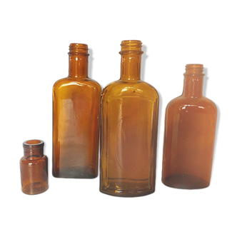 Lot de 4 bouteilles anciennes