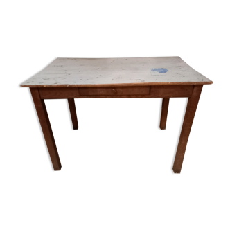 Farm table