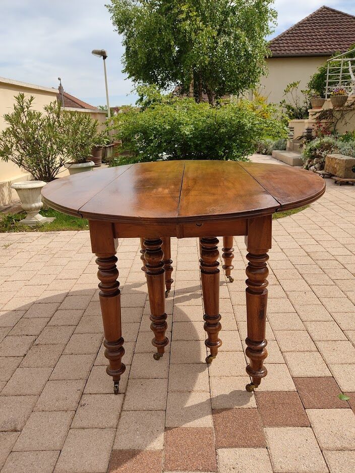 Louis philippe table