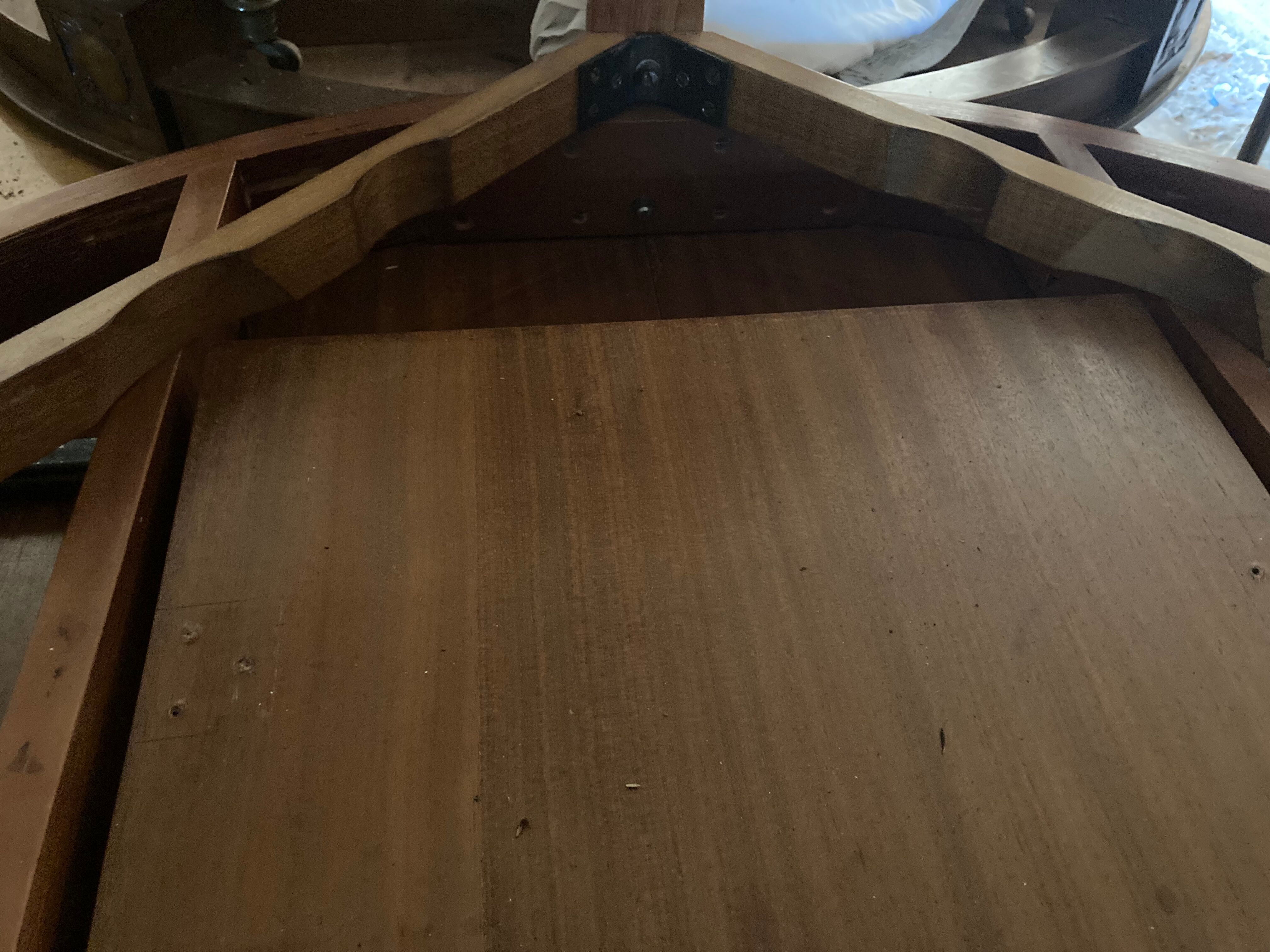 Scandinavian round table with extension