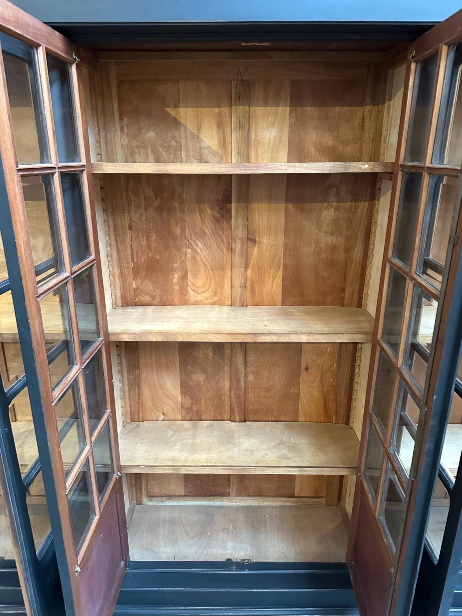 Immense vitrine de magasin début XXème