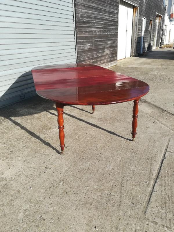 6-foot table in mahogany from the Louis Philippe period