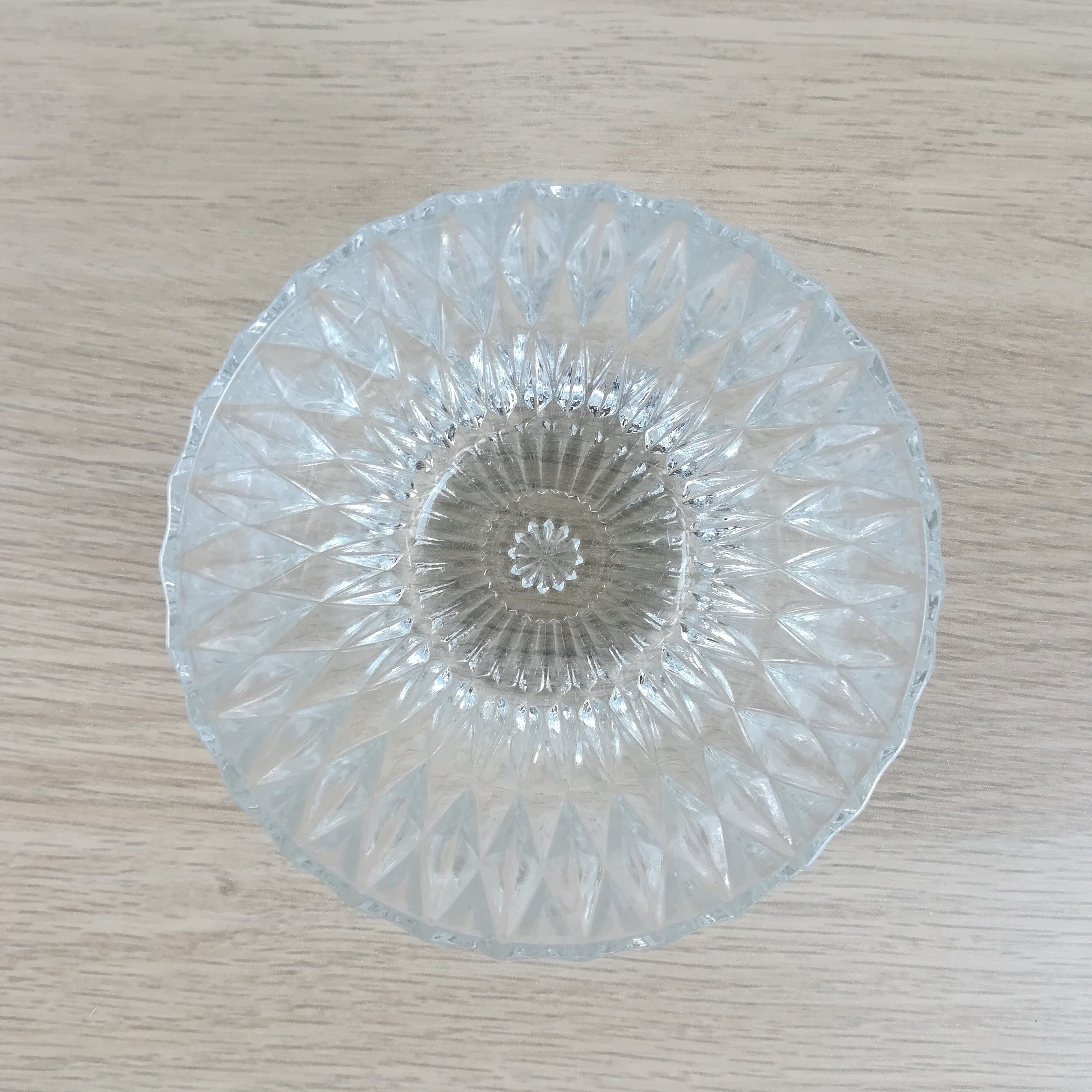 2 faceted glass cups