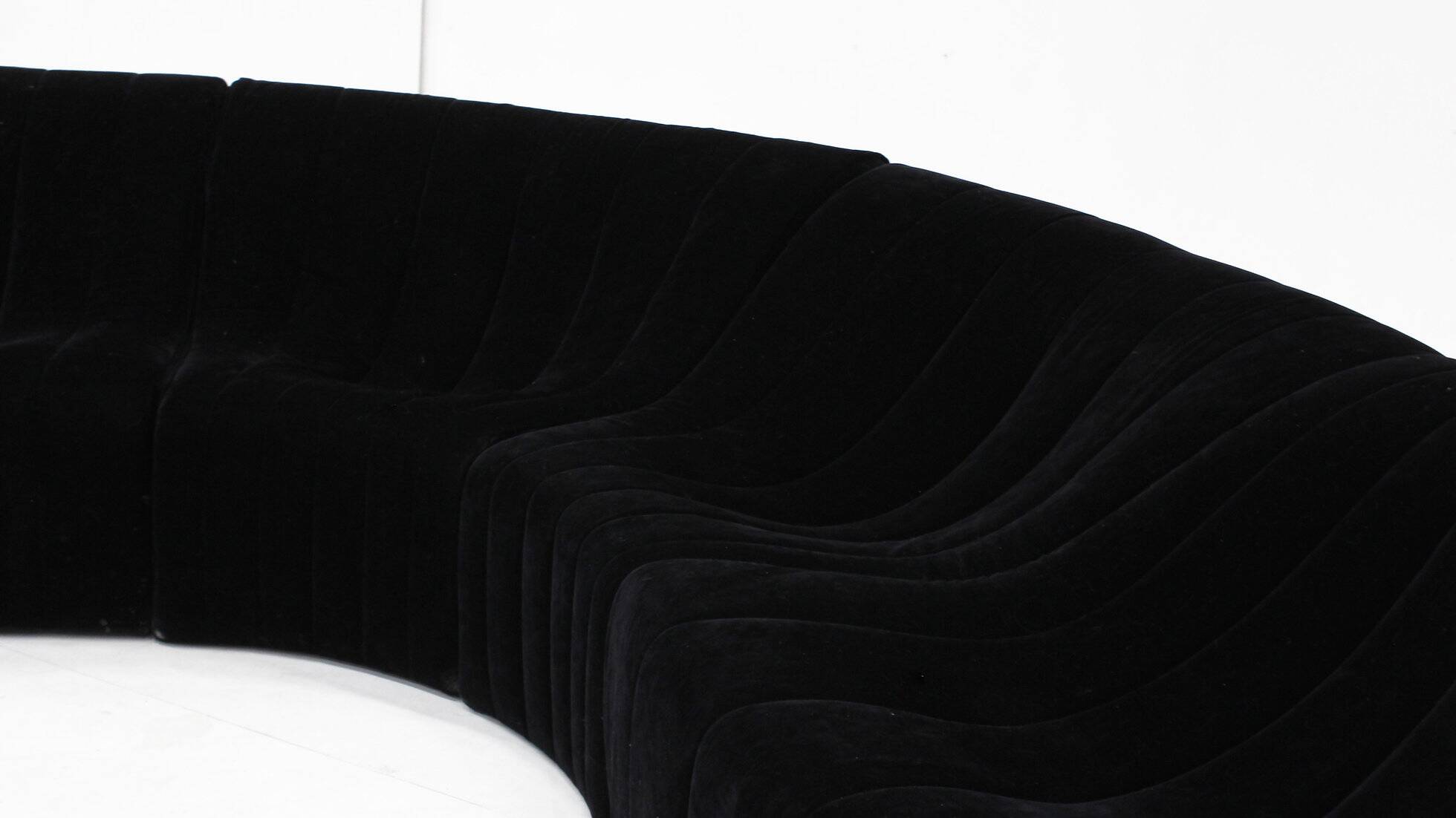 Kwok Hoi Chan for Steiner Chromatic modular curved sofa 1970s