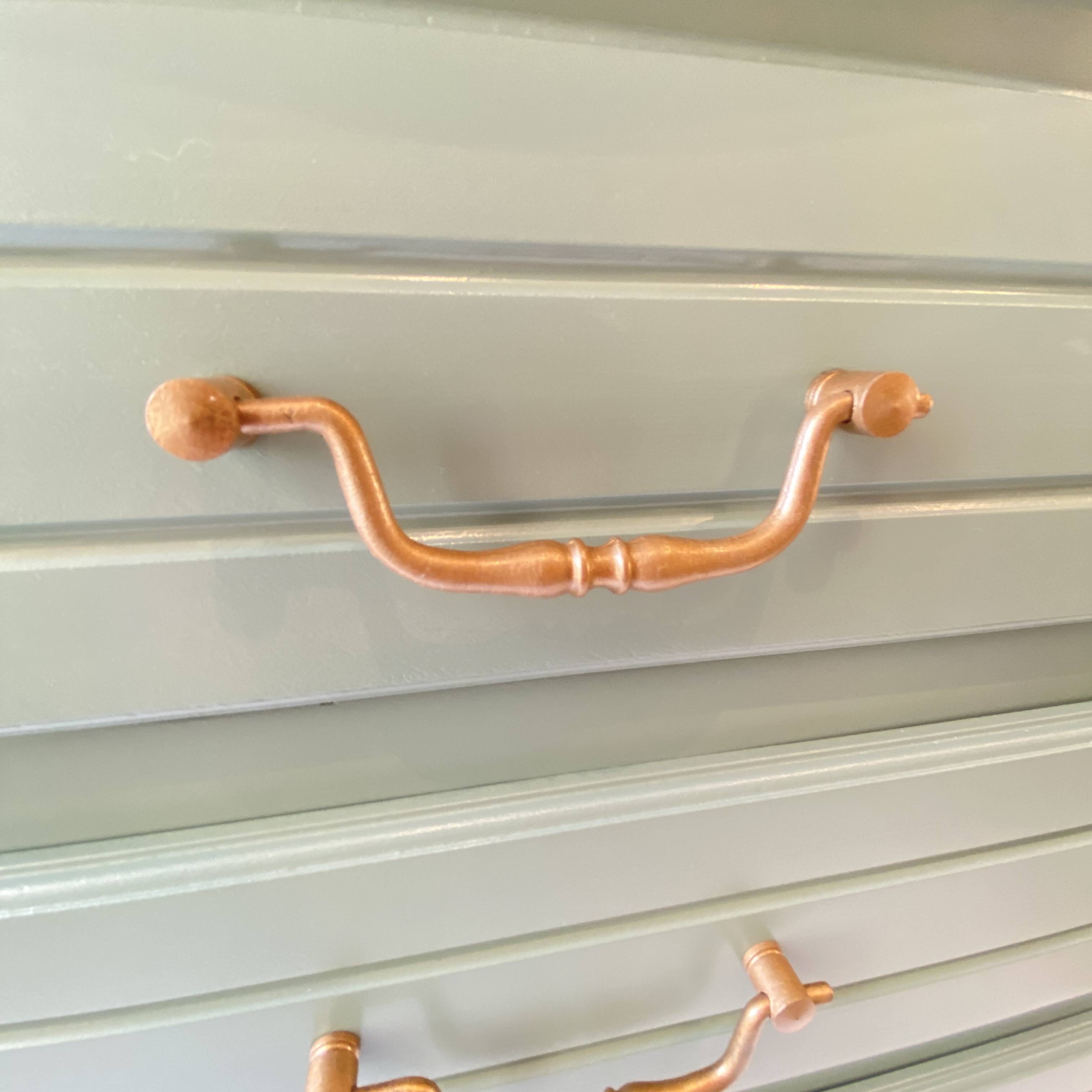 Refurbished vintage chest of drawers - Deep green with gold details