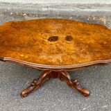 Victorian burl walnut wood coffee table with central leg inlay