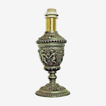 Pied de lampe antique français en forme d'urne traditionnelle en étain avec chérubins dansants 3334