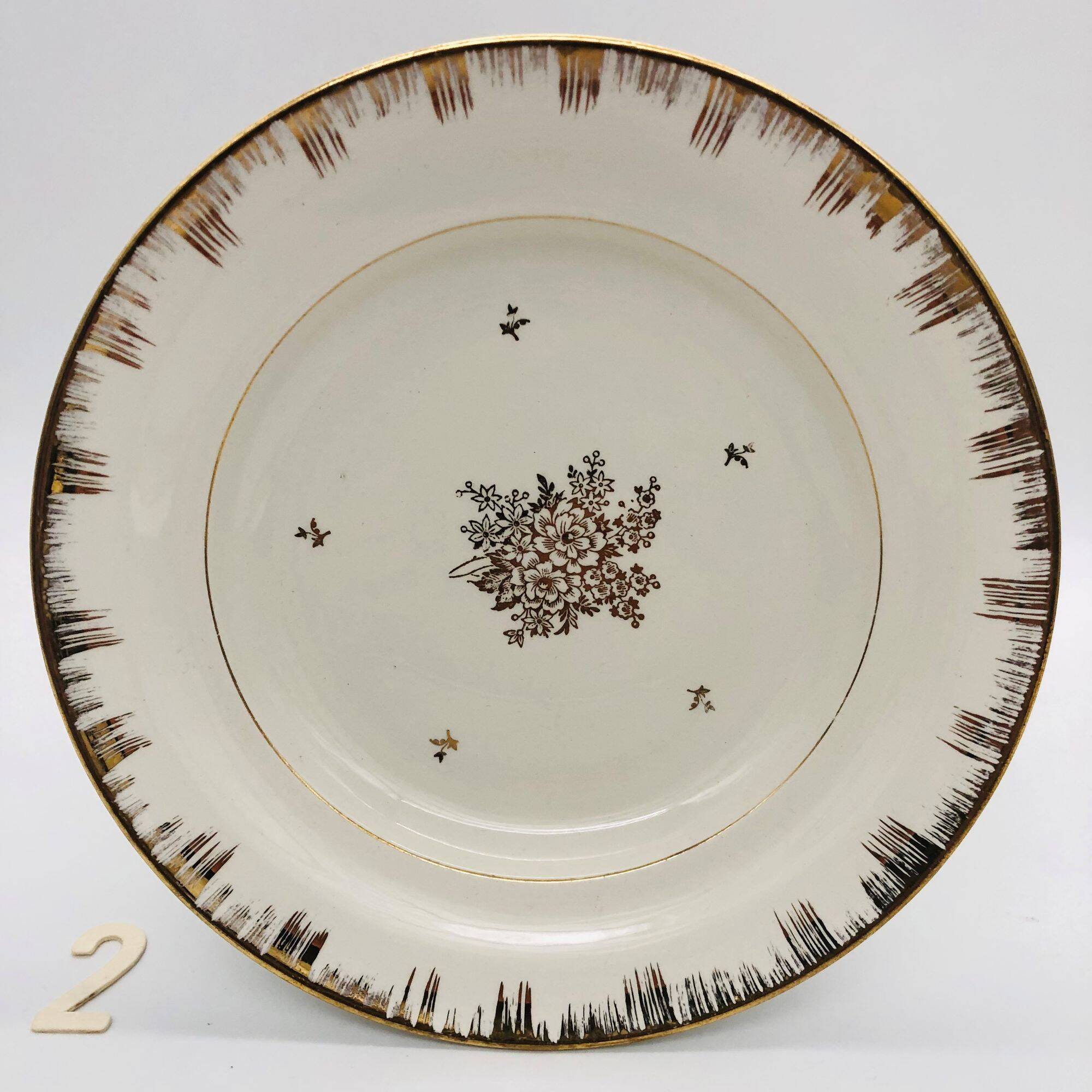 6 deep plates made of semi-porcelain Ardy, serial number 8043.