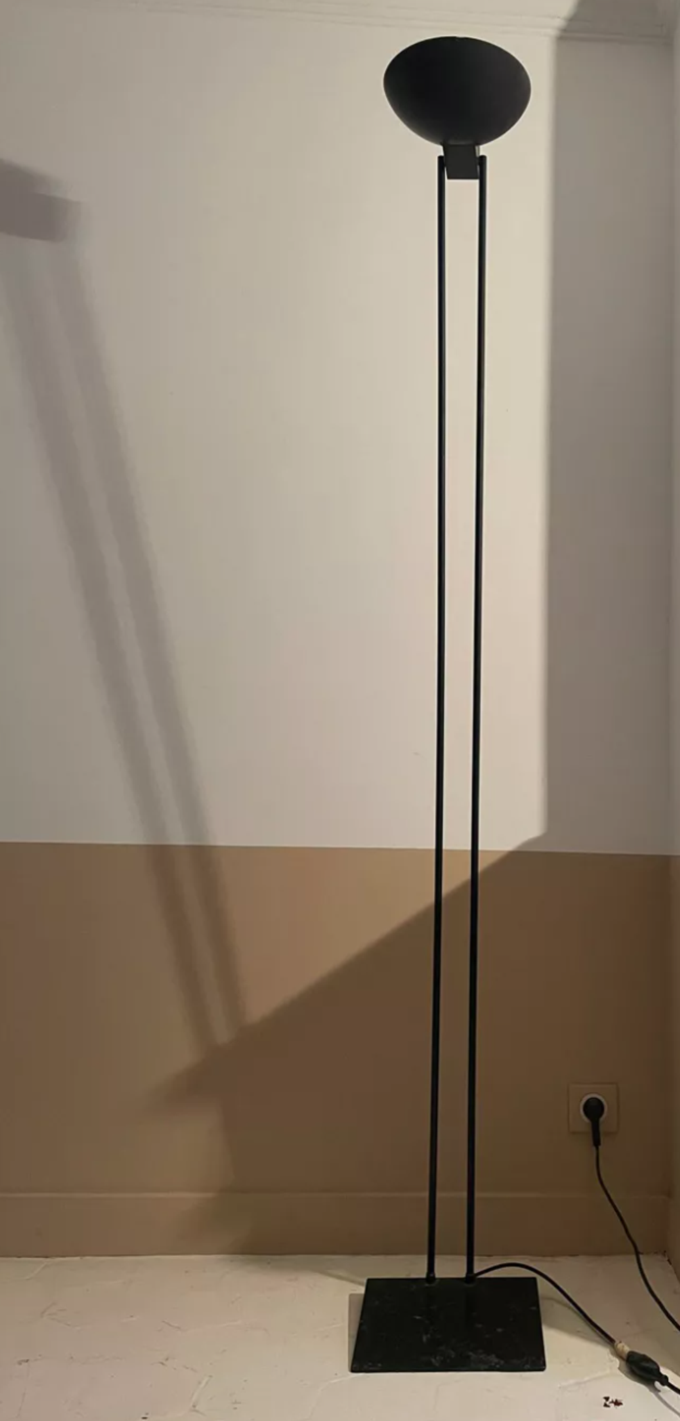 Adjustable modernist floor lamp black lacquered metal Italian 80s