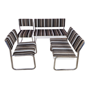 set avec chaises et bancs - 1970