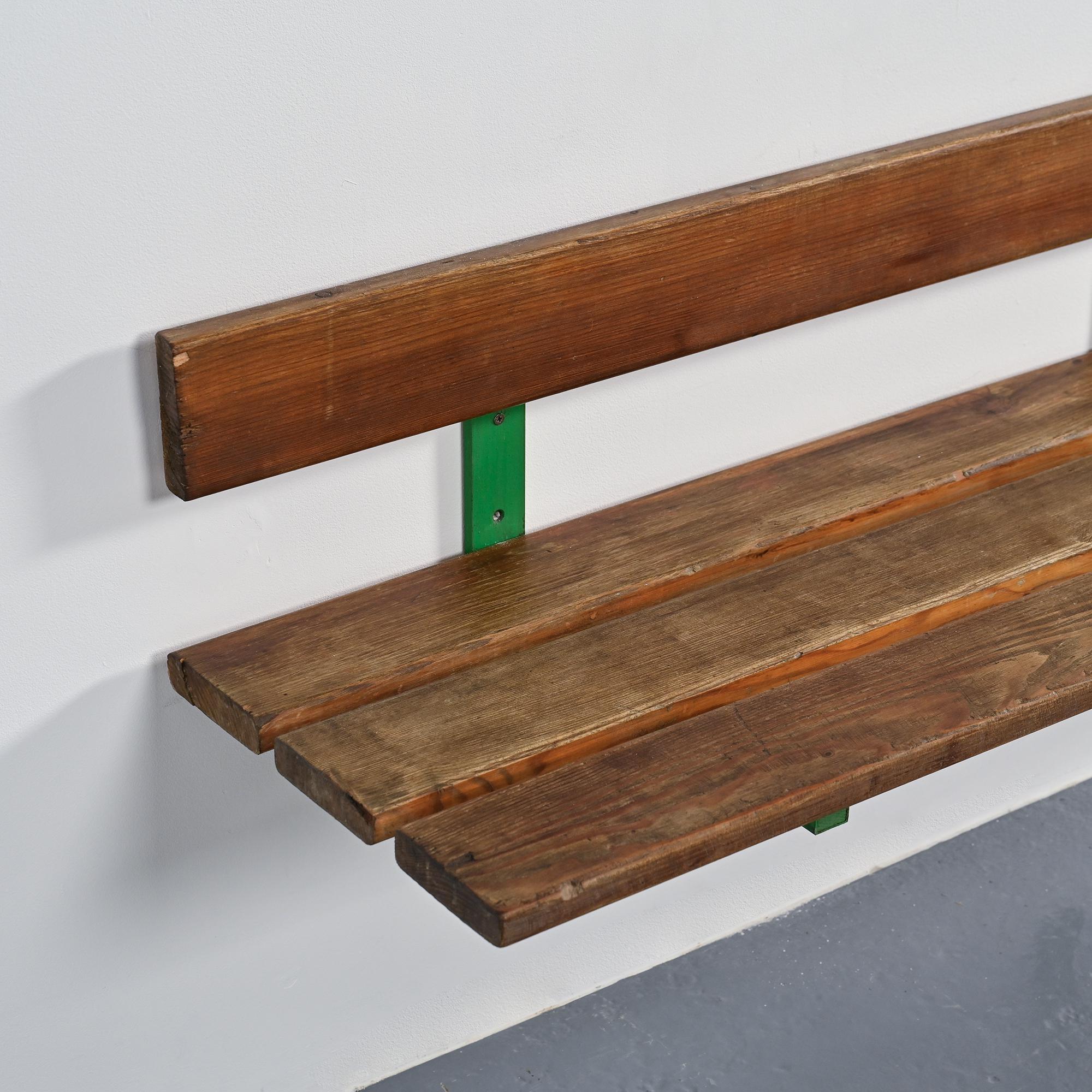 Banc mural de la résidence Le Miravidi, Arc 1800, 1974