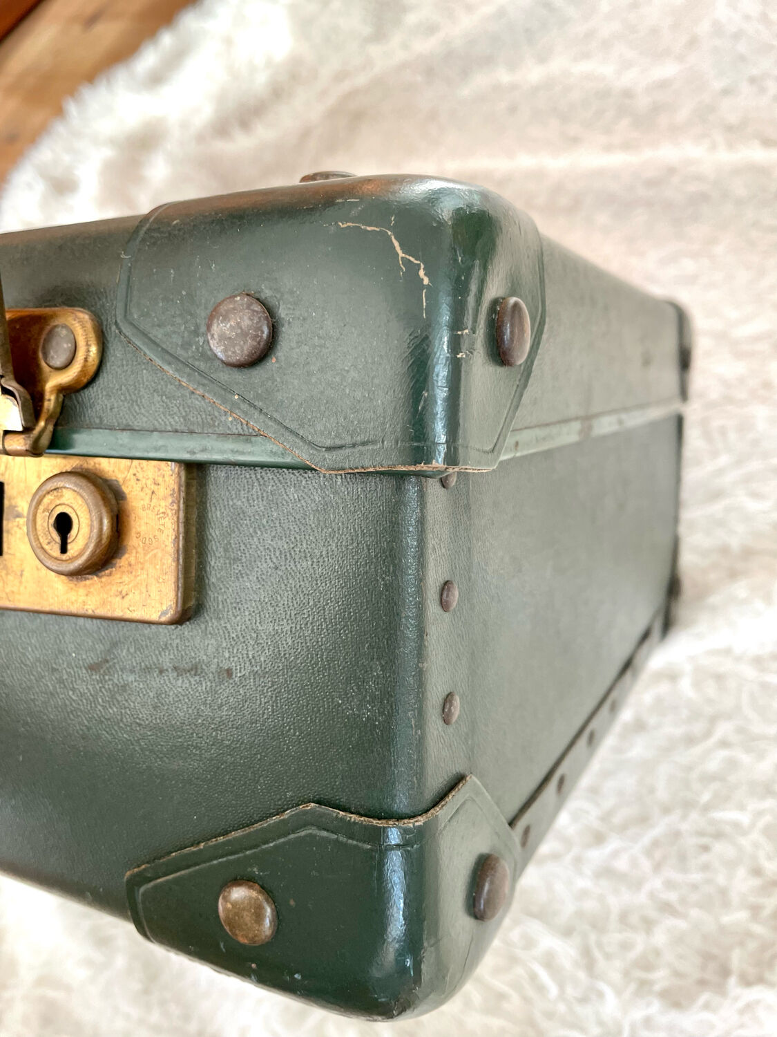 Valise carton vintage vert foncé
