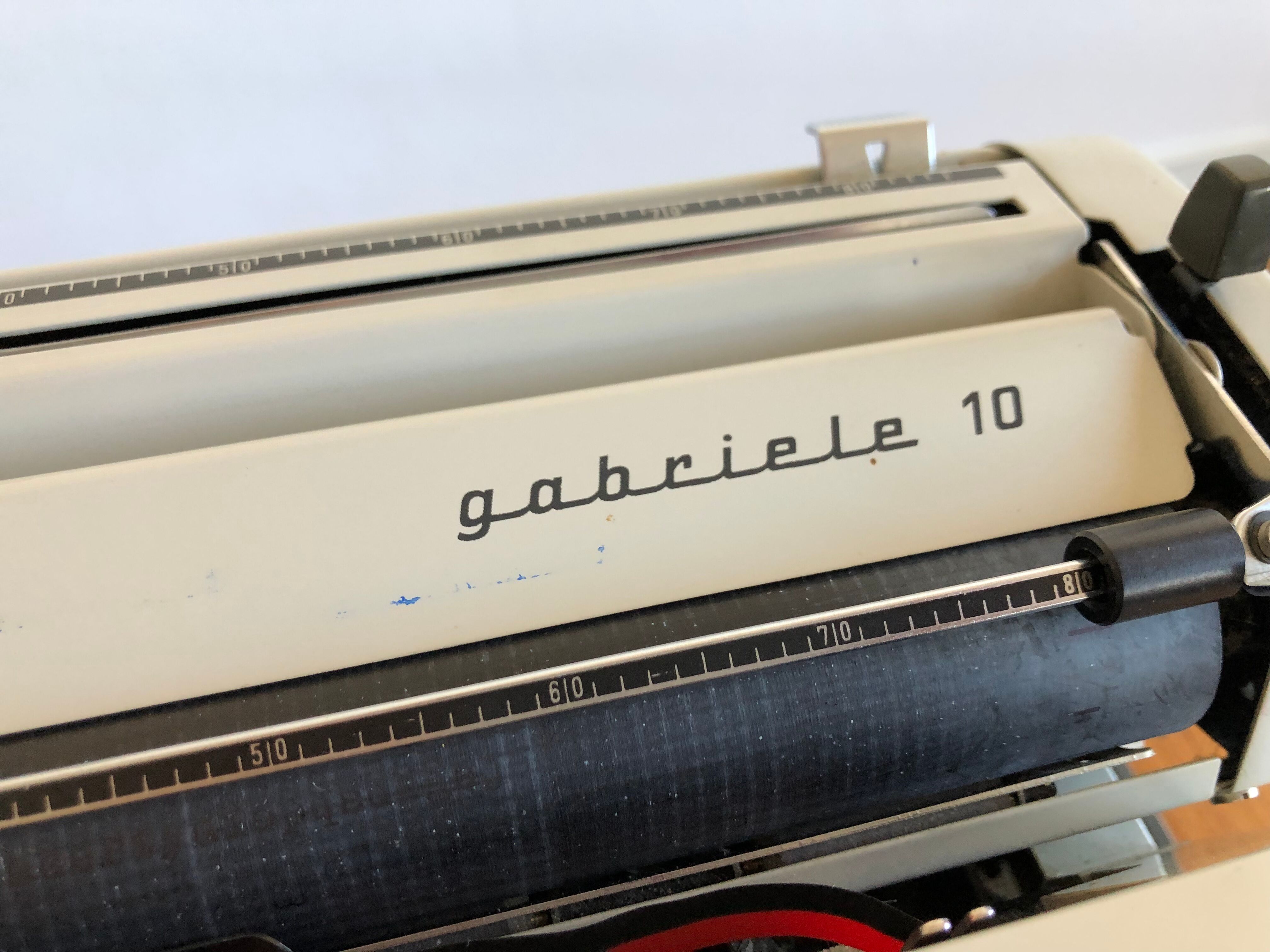 Typewriter triumph Adler Gabriele 10