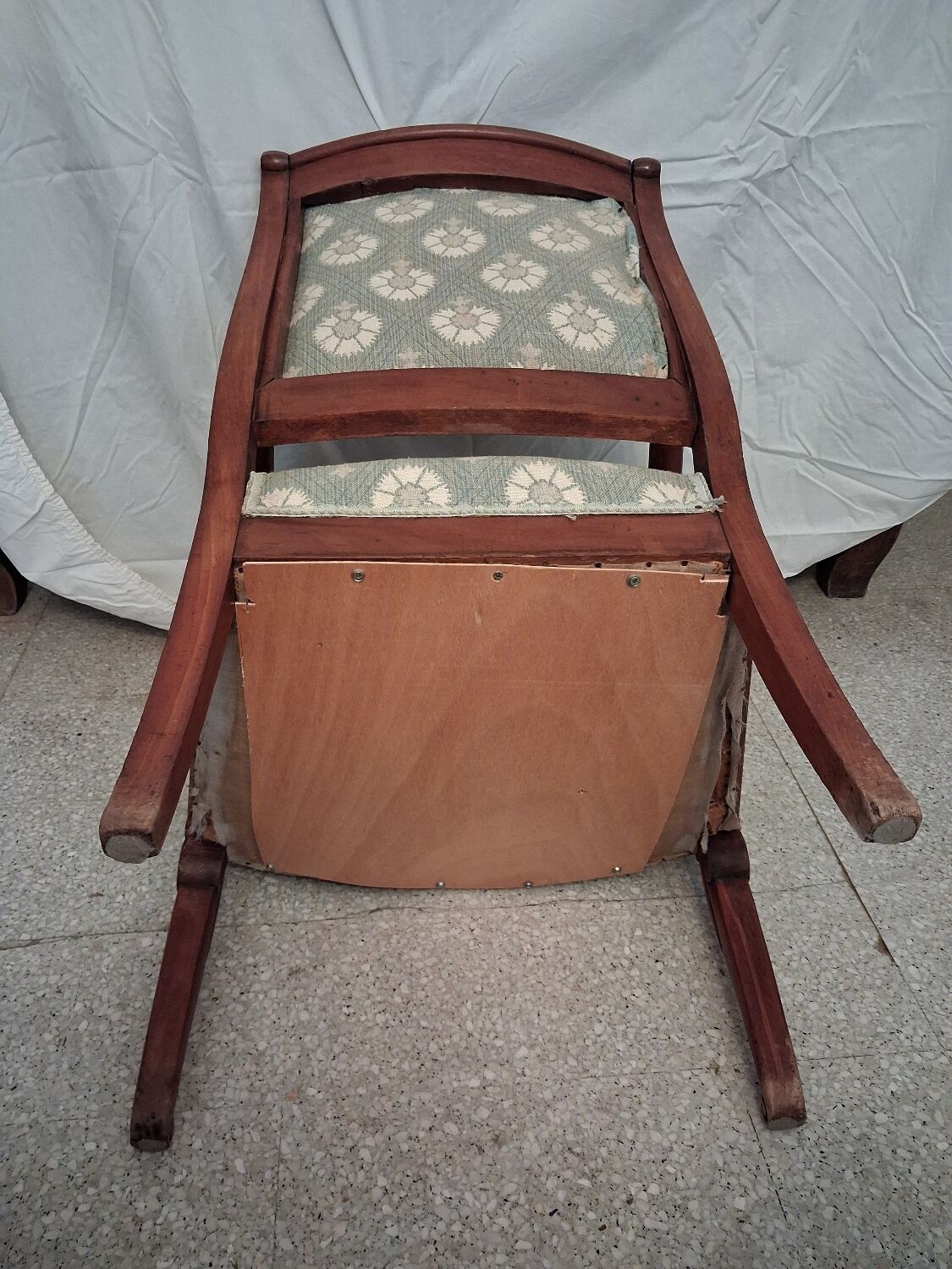 Cross-back armchair in Directoire style