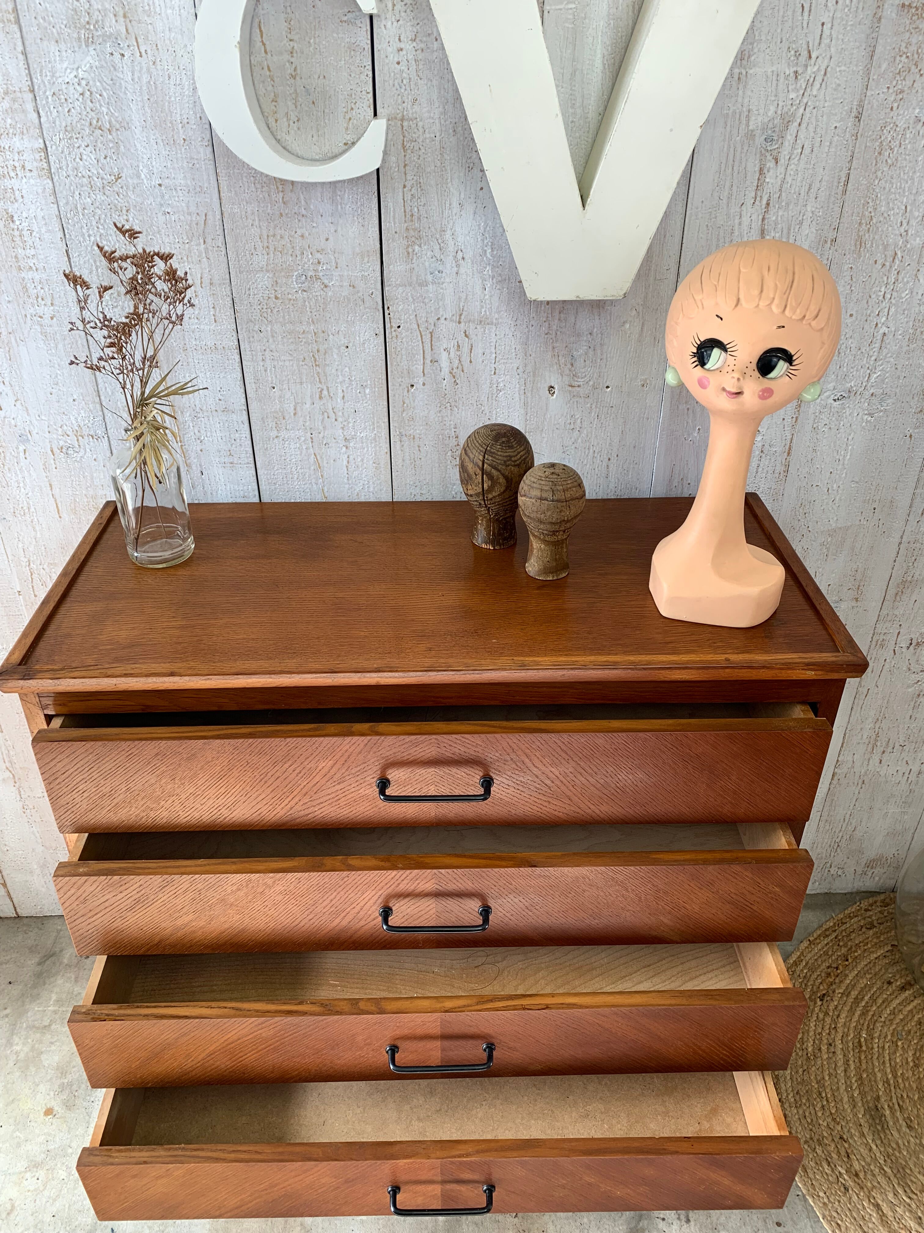 Vintage chest of drawers