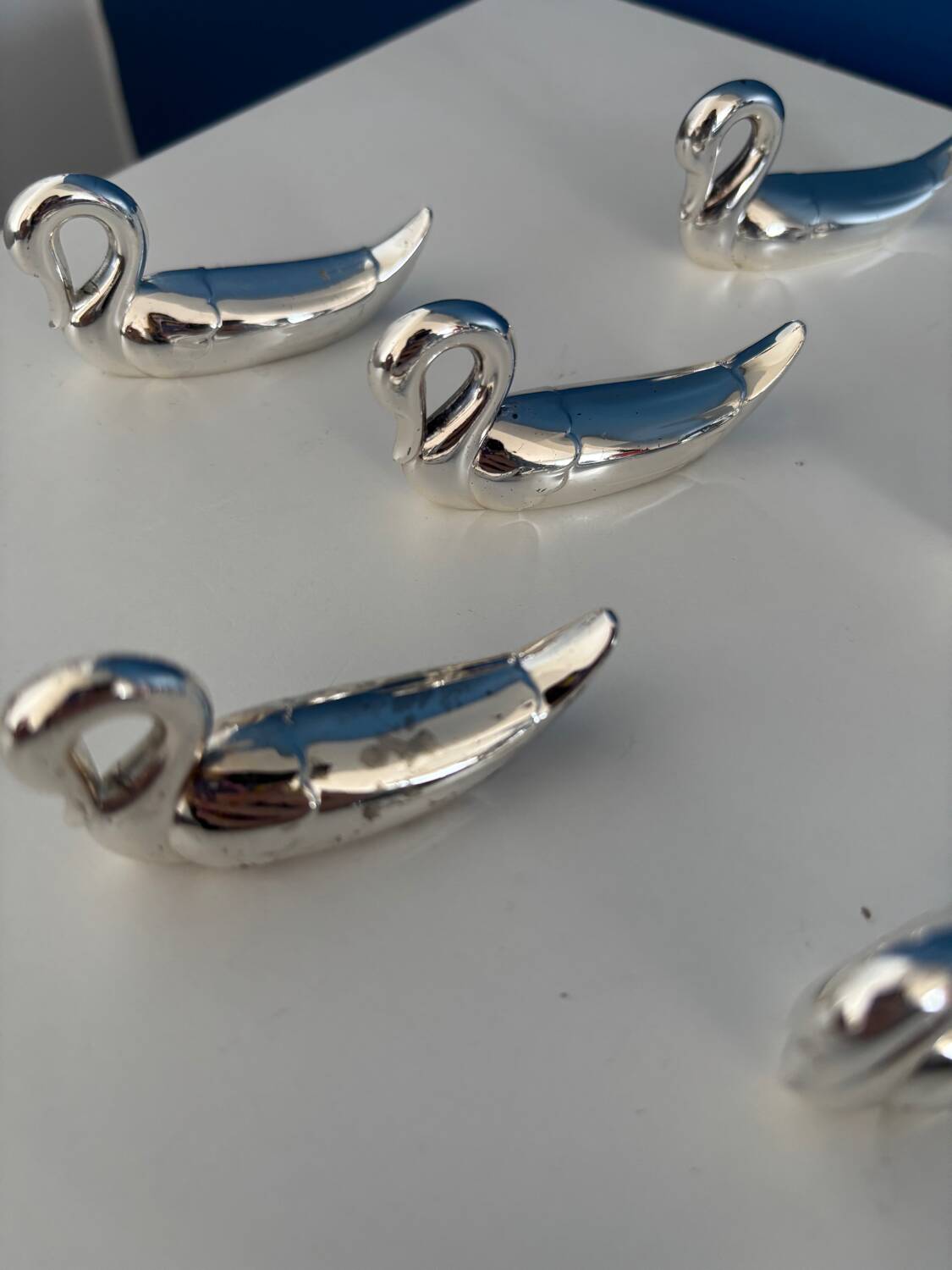 8 vintage silver-plated swan knife rests