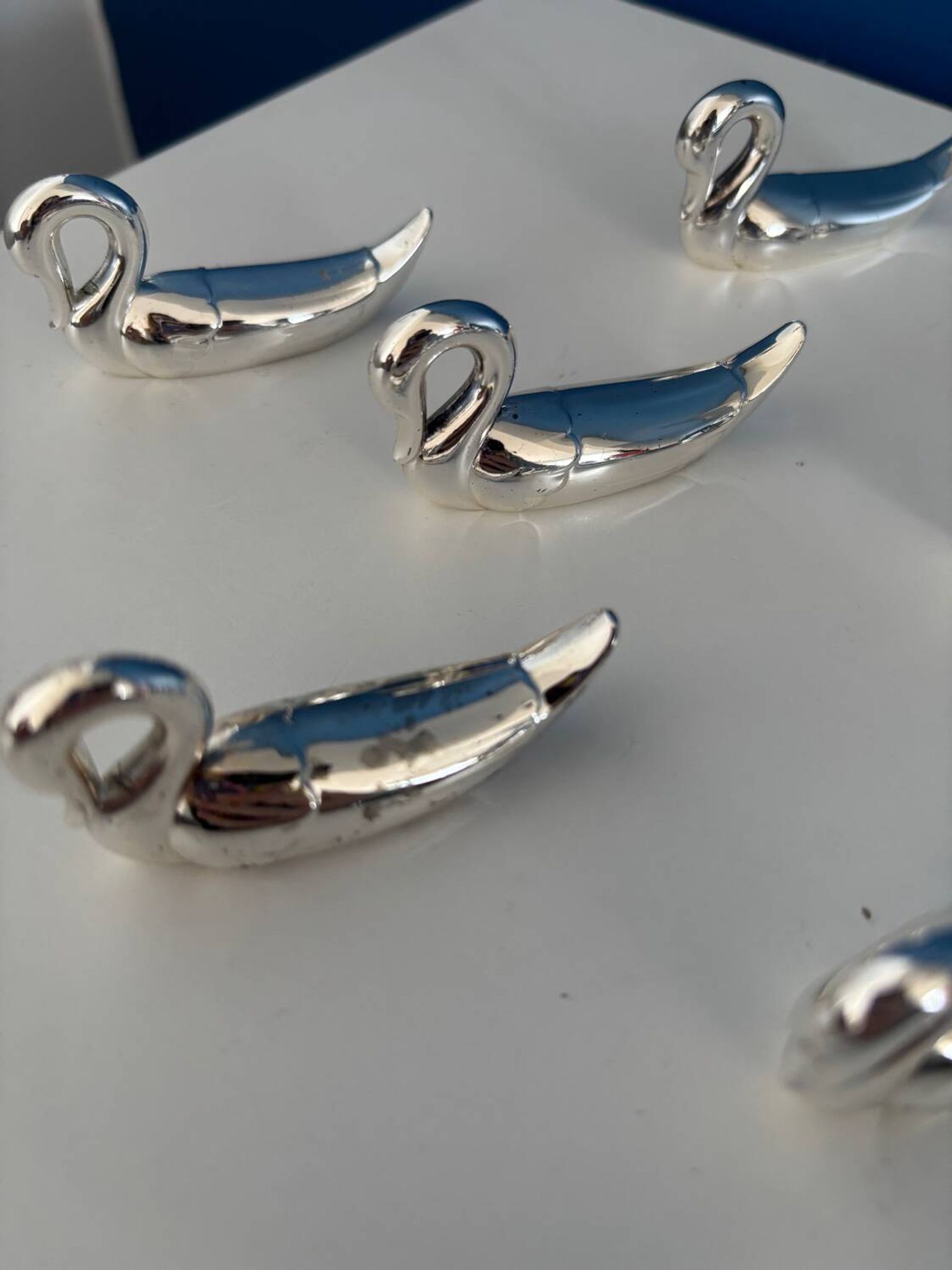 8 vintage silver-plated swan knife rests
