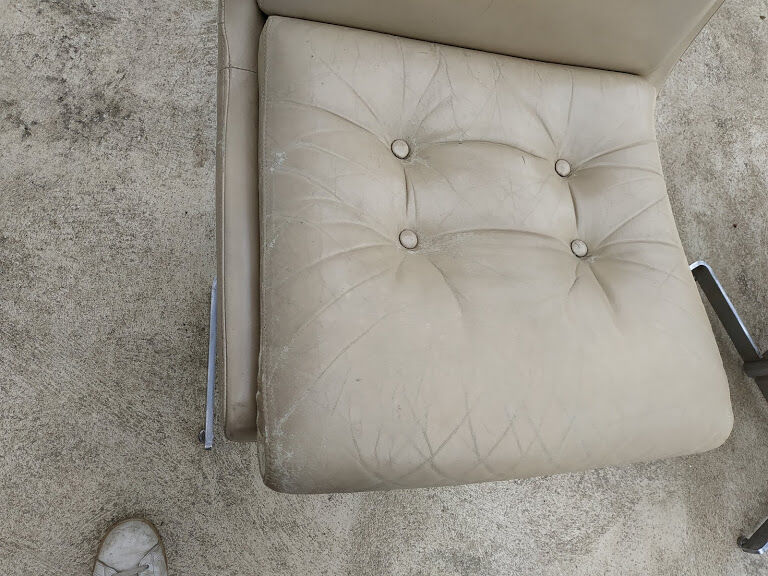 3 armchairs Raphael Raffel