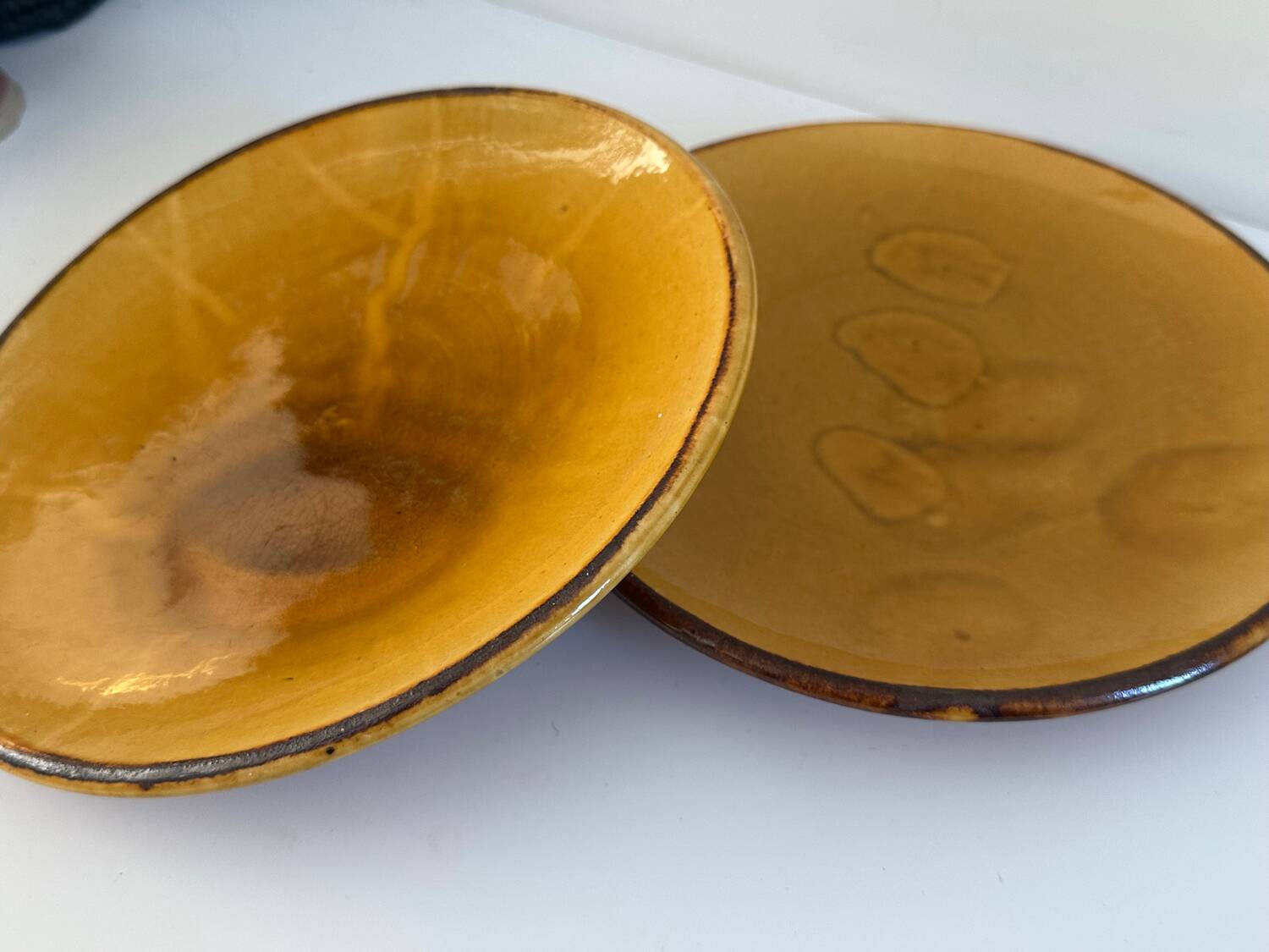 Pair of flat plates Vallauris