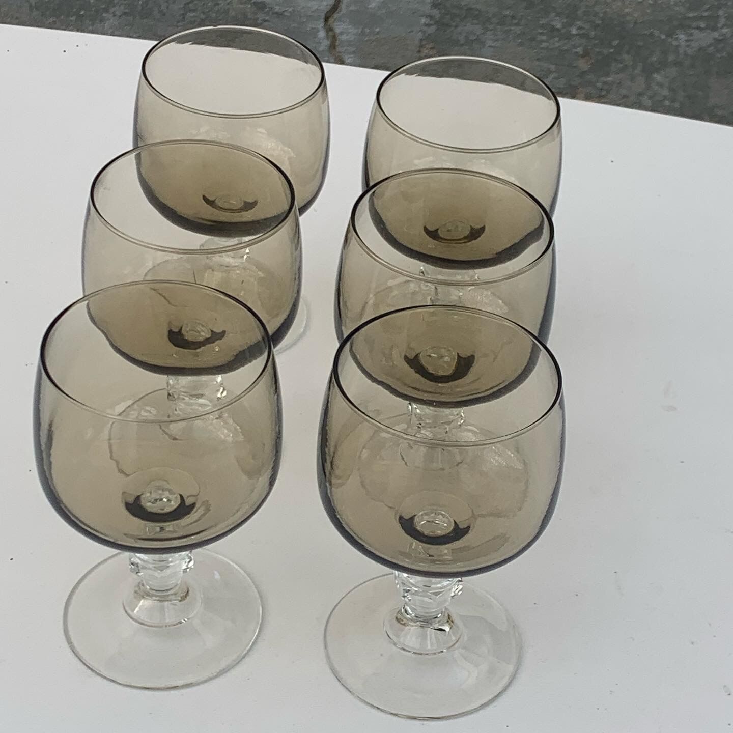 6 medium-sized wine glasses, two-tone, vintage France 1970