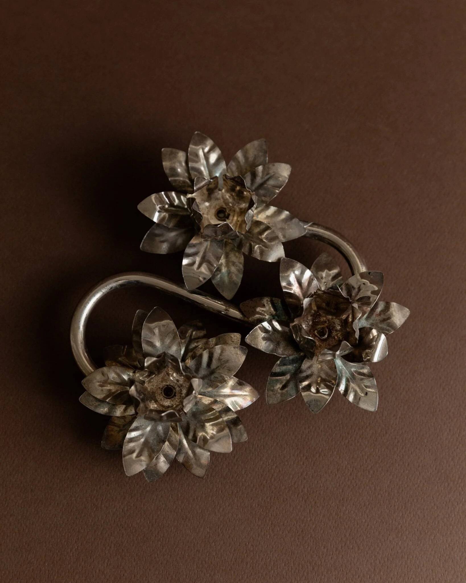 Silver-plated Metal Candlestick with 3 Flower Cups - Vintage Mid-Century Italian Design (1960s)