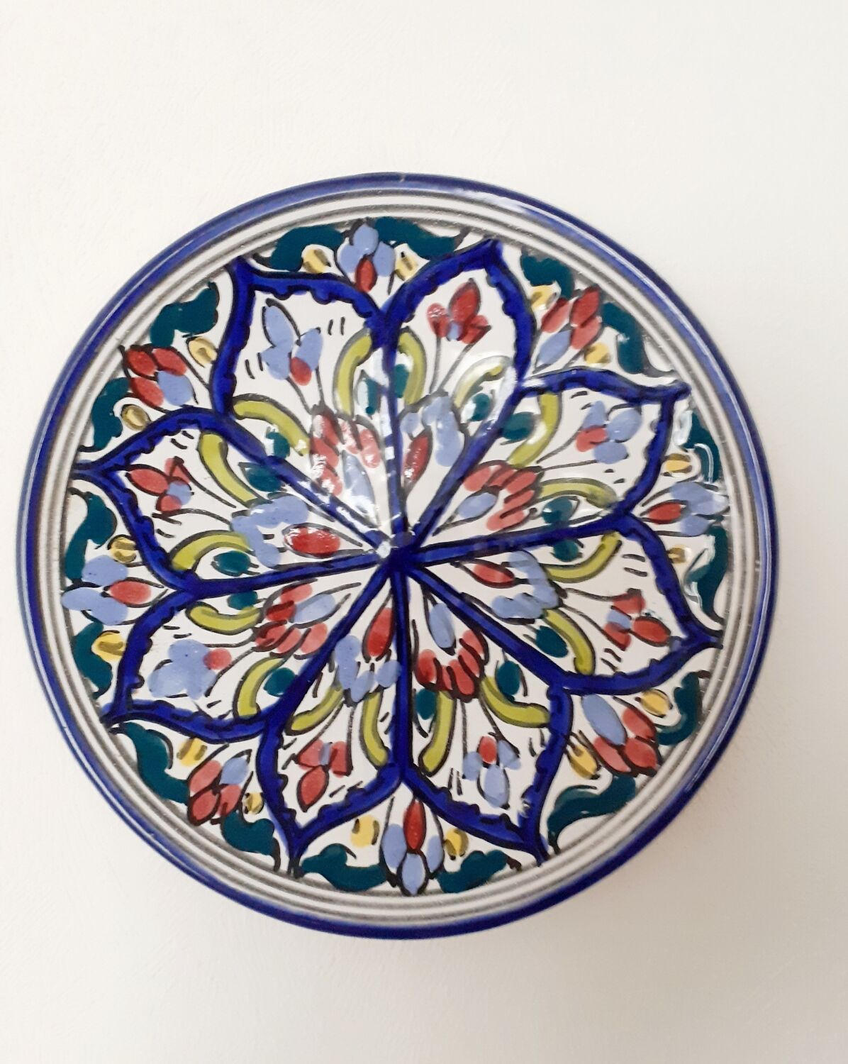 Hand painted Arabesques plate