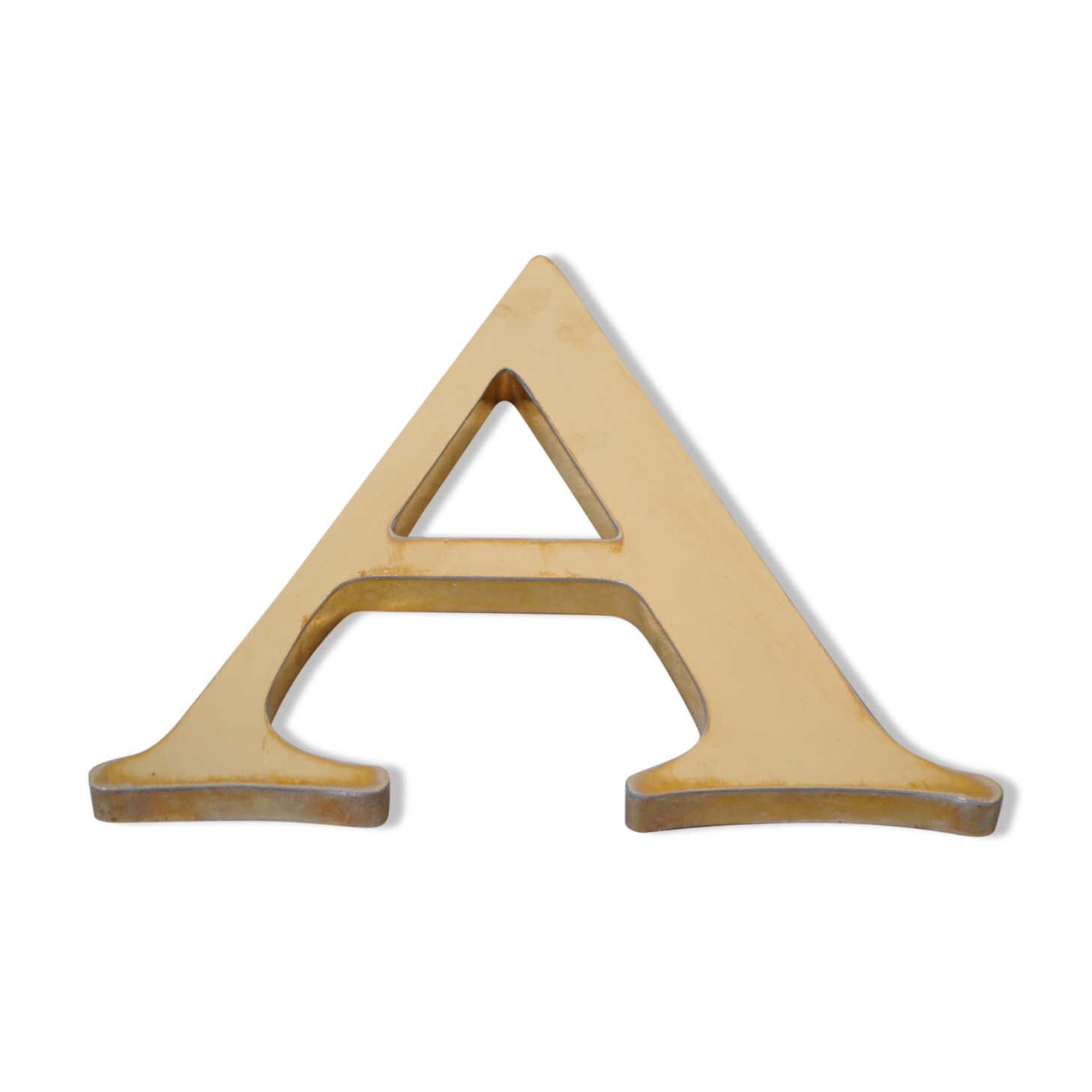 Lettre enseigne en métal dorée "A"  1980