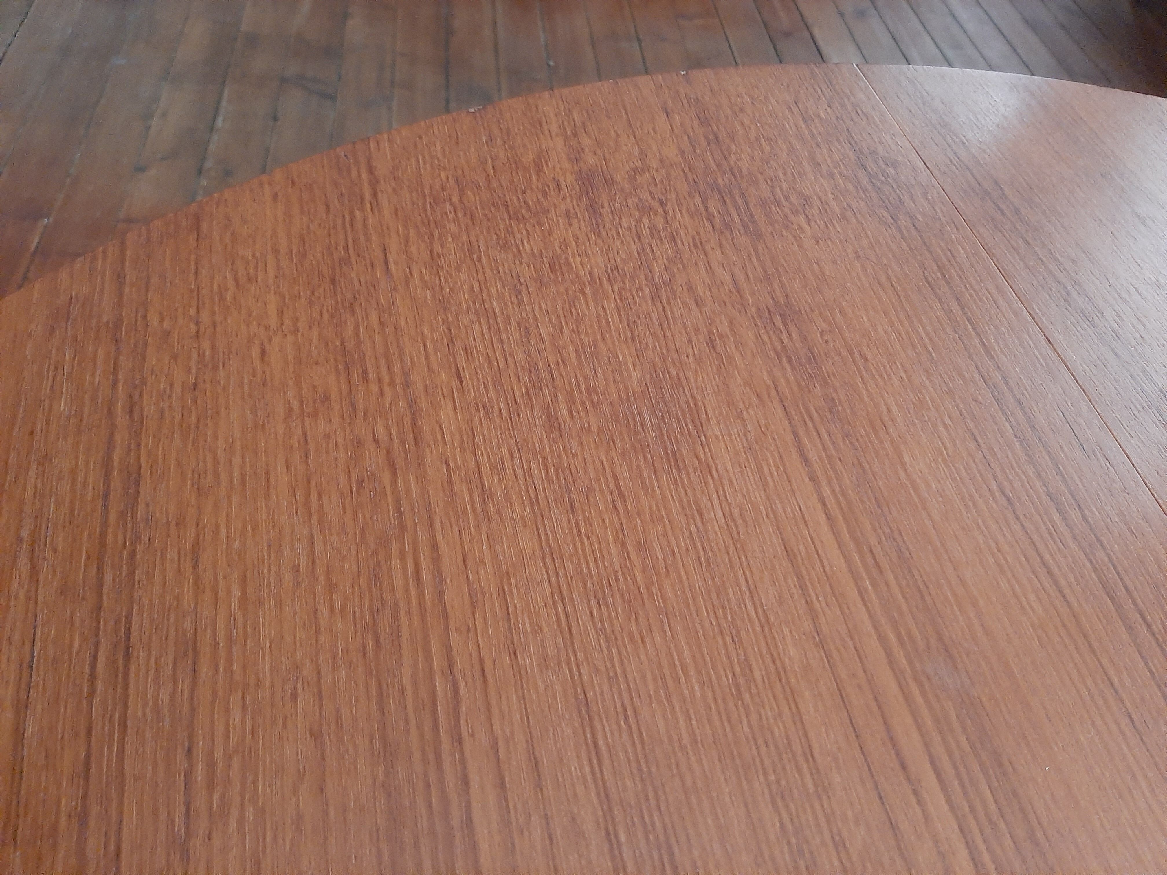 Table ronde extensible scandinave teck vintage
