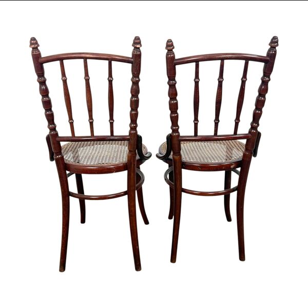 Ensemble de deux chaises anciennes Fischel en bois courbé – Chaises de café de Vienne – Siège en osier