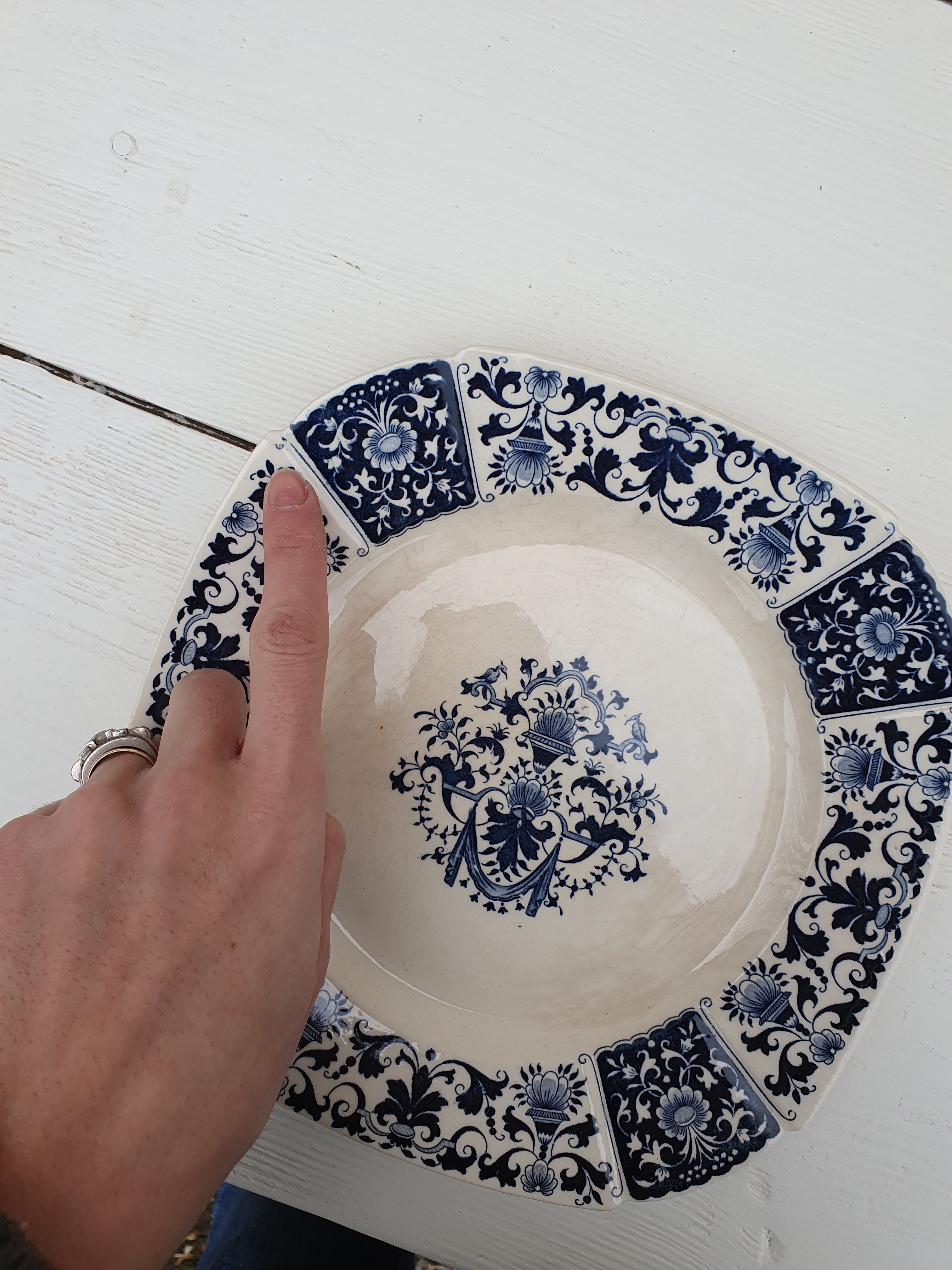 6 old earthenware plates Gien