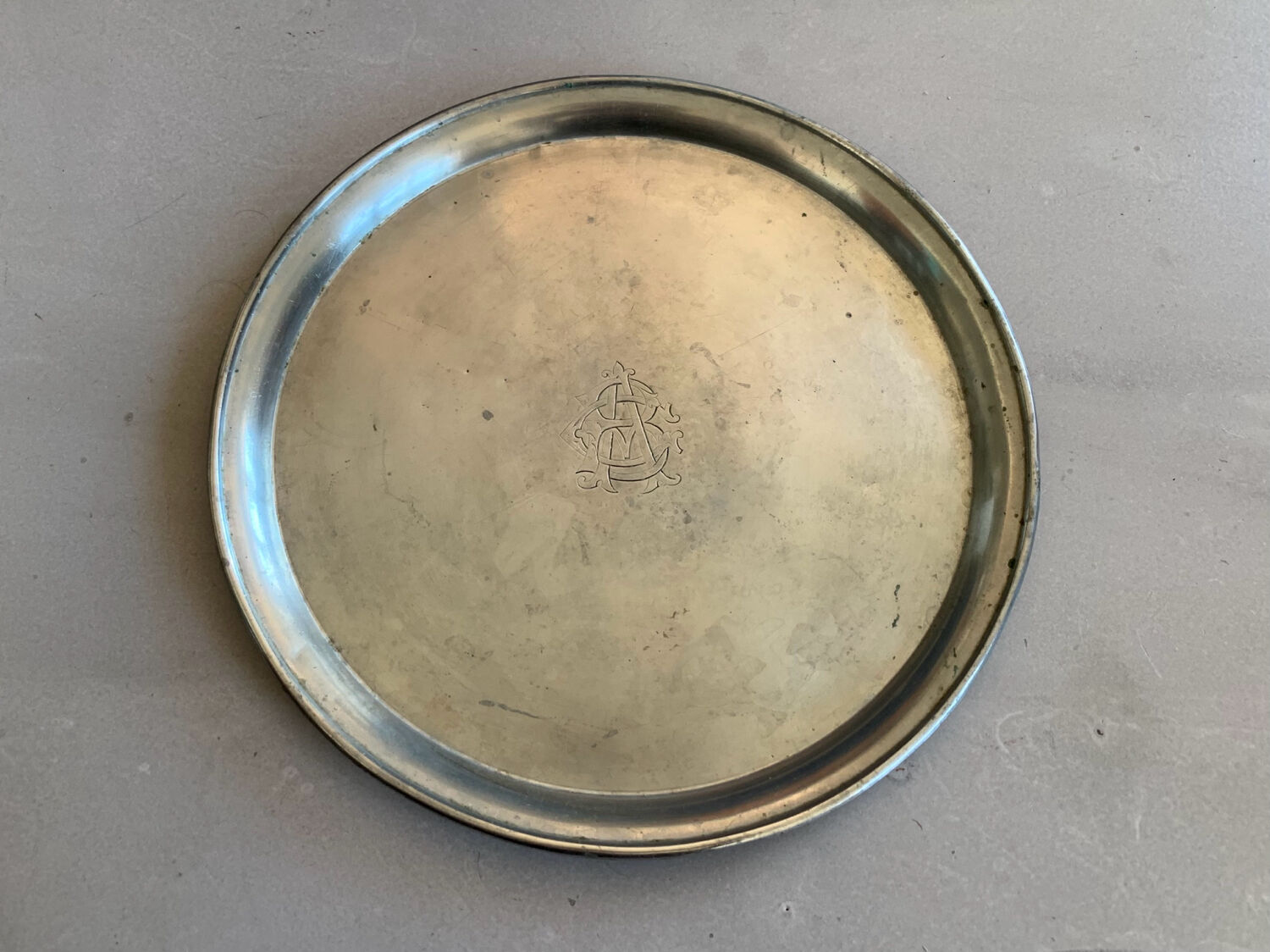 Metal tray