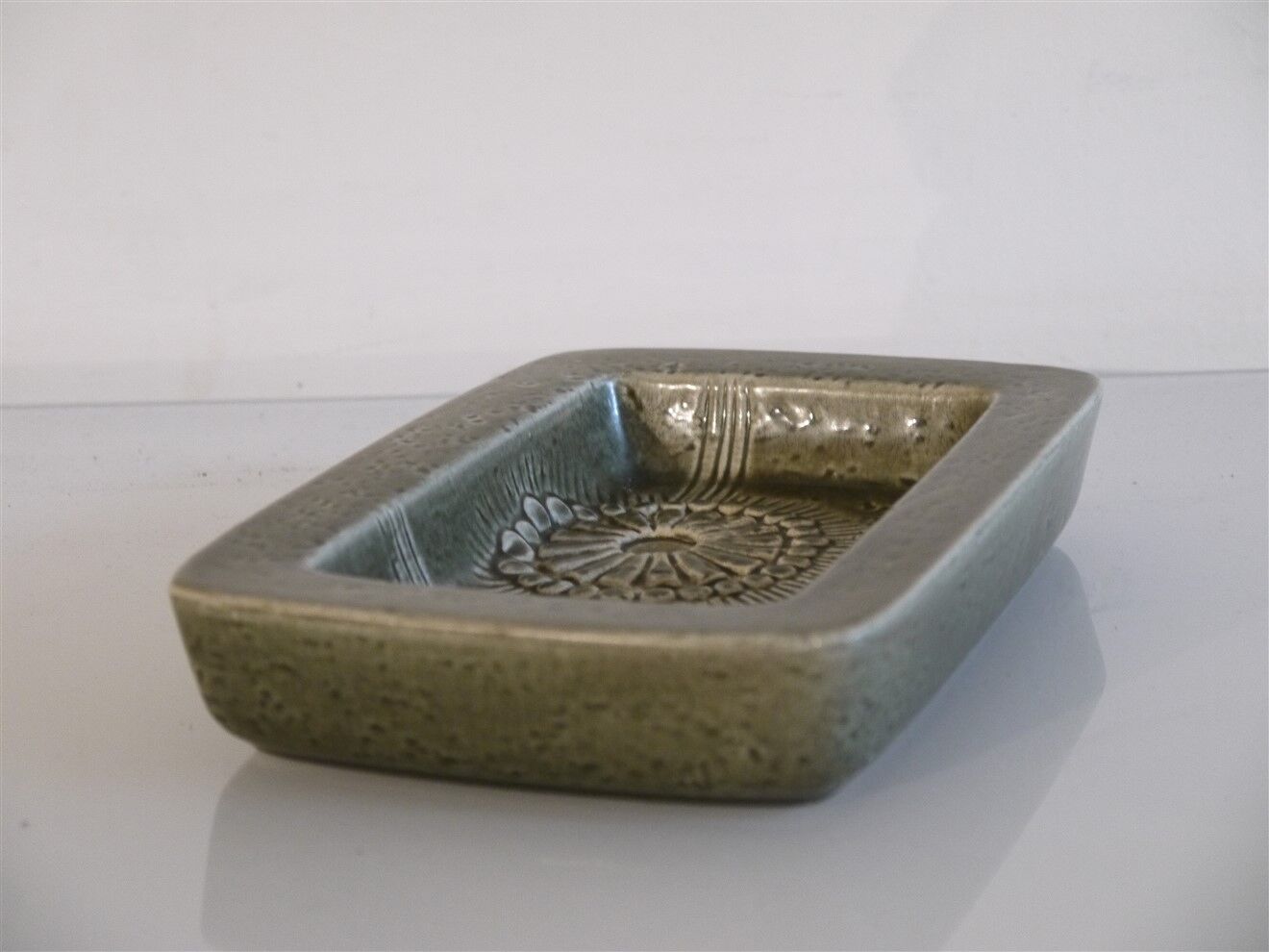 Empty ceramic pocket by Gunnar Nylund 1960