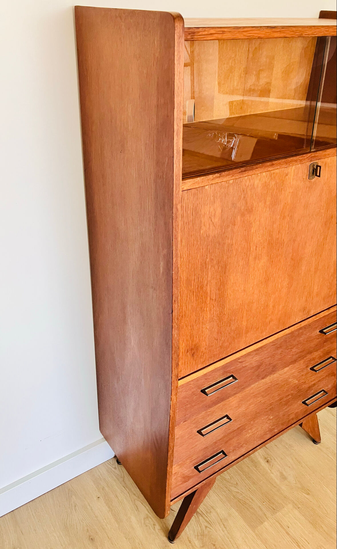 Secretary from the 70s