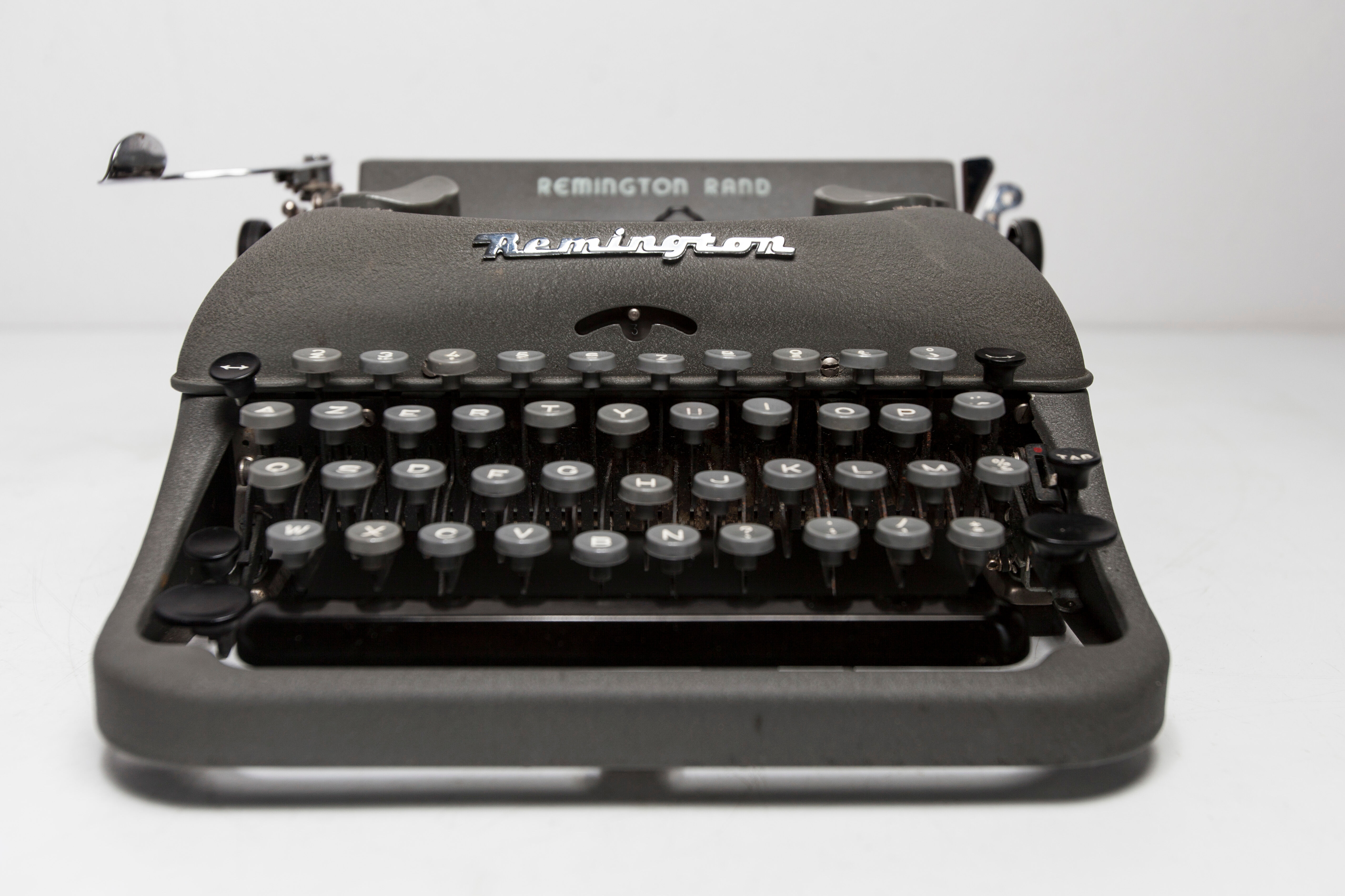 Typewriter Remington rand 1947 deluxe model 5 revised and new ribbon