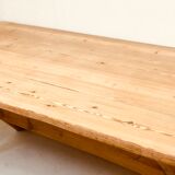 Table en pin de pays