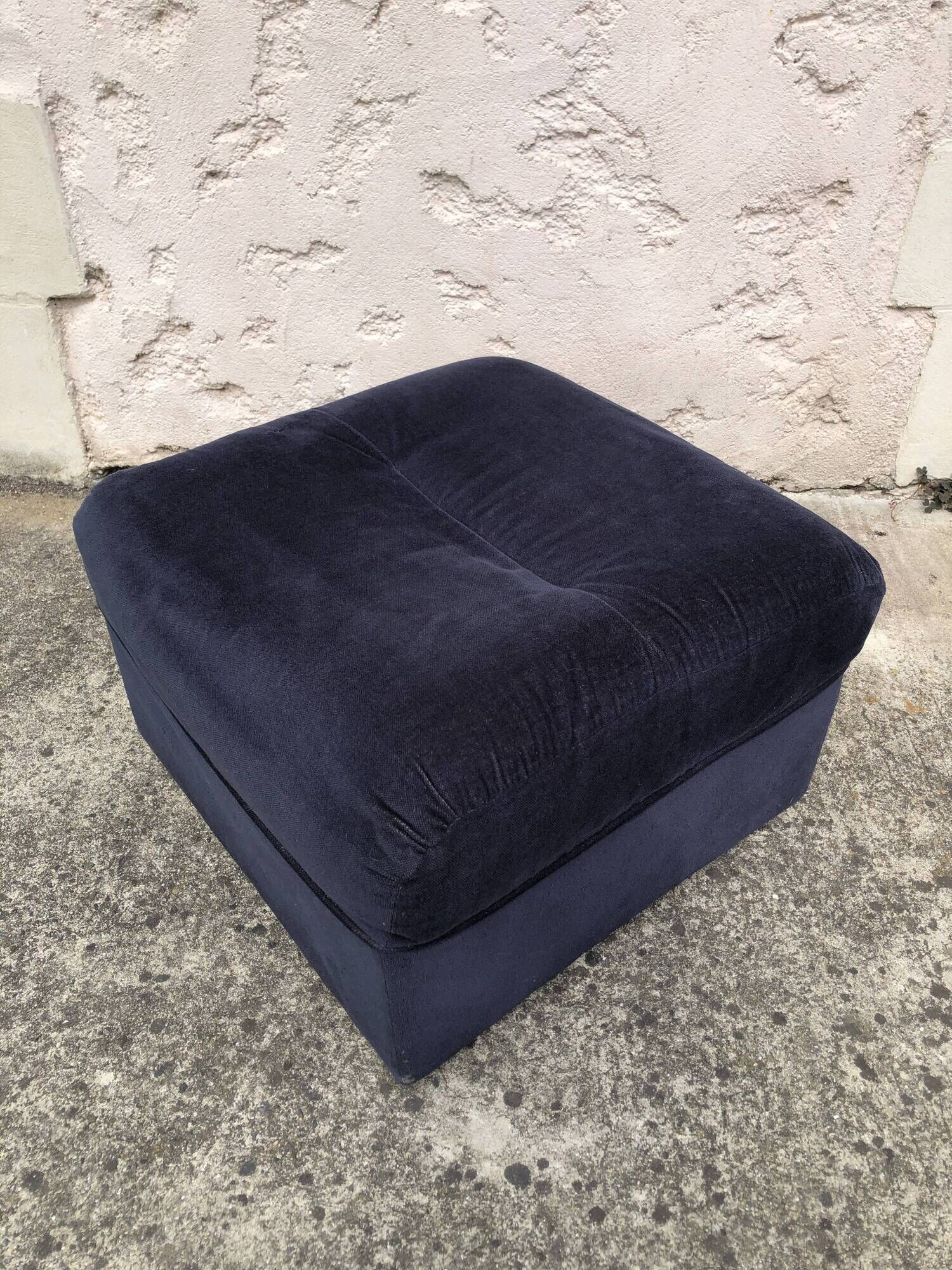 Driver / armchair and ottoman, in midnight blue velvet, 1970/1980