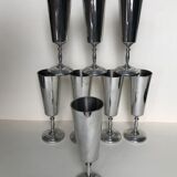 Ensemble de huit flutes en métal argenté
