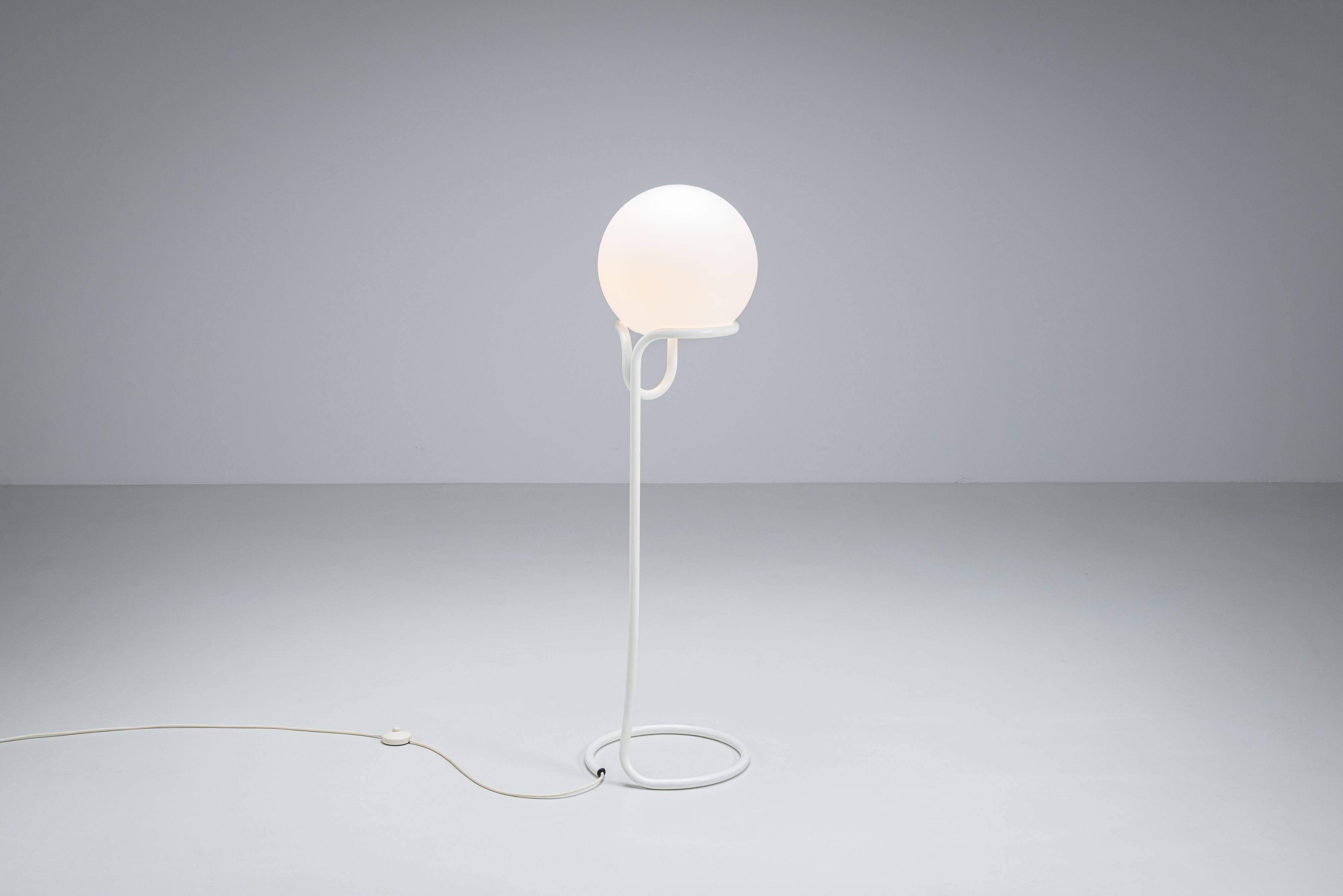 Lampe sur pied Globe par Aldo van den Nieuwelaar