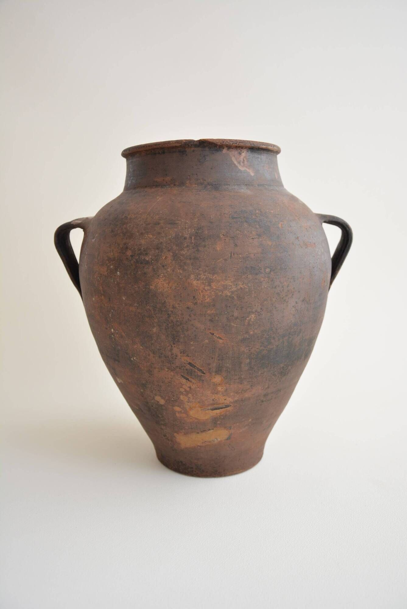 Vase ancien en terre cuite