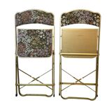 Folding chairs with floral pattern