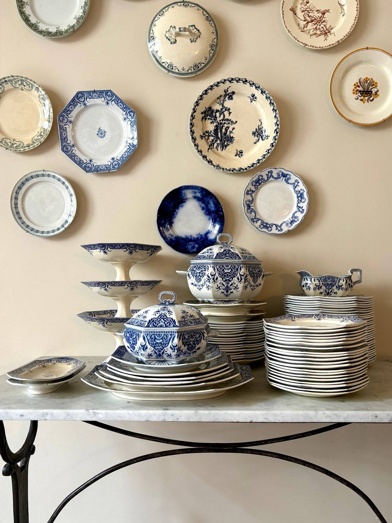 6 Sarreguemines earthenware dessert plates, “Sinceny” service circa 1900