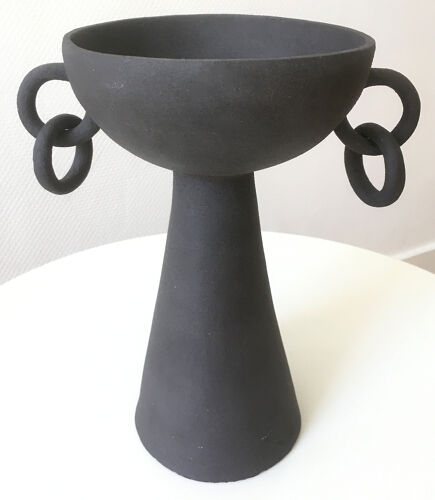 Vase anneaux en grès chamotté noir