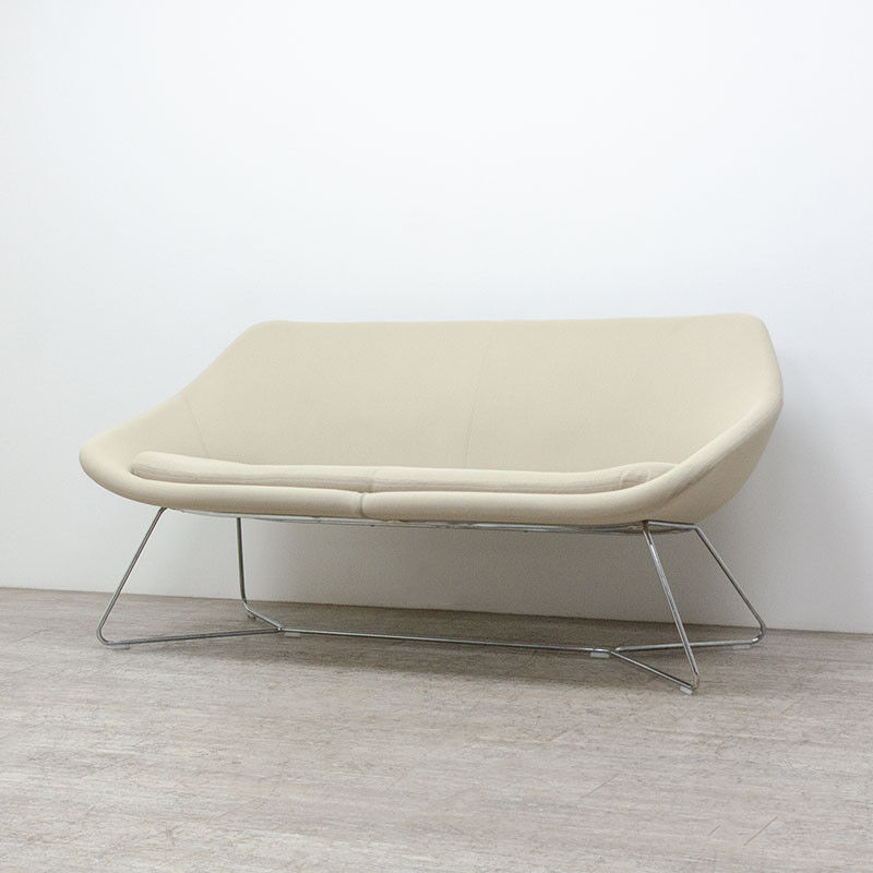 Allermuir Open sofa in beige fabric