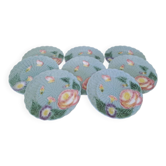 8 assiettes plates en barbotine